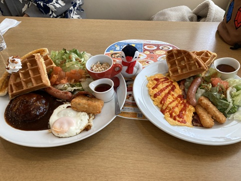 休日は○○○で朝食を